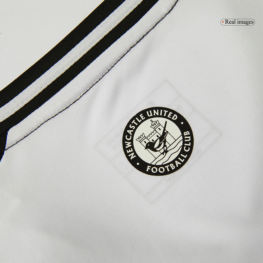Men's Newcastle ISAK #14 Home Soccer Jersey 2024/25